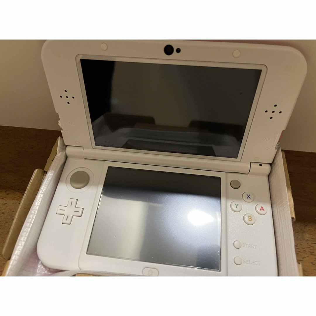 ニンテンドー3DS(ニンテンドー3DS)のNintendo 3DS LL ピンク×ホワイト本体 エンタメ/ホビーのゲームソフト/ゲーム機本体(携帯用ゲーム機本体)の商品写真