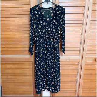 ザラ(ZARA)の【みゆちゃん325様専用】花柄ワンピース ロングワンピース　ZARA(ロングワンピース/マキシワンピース)