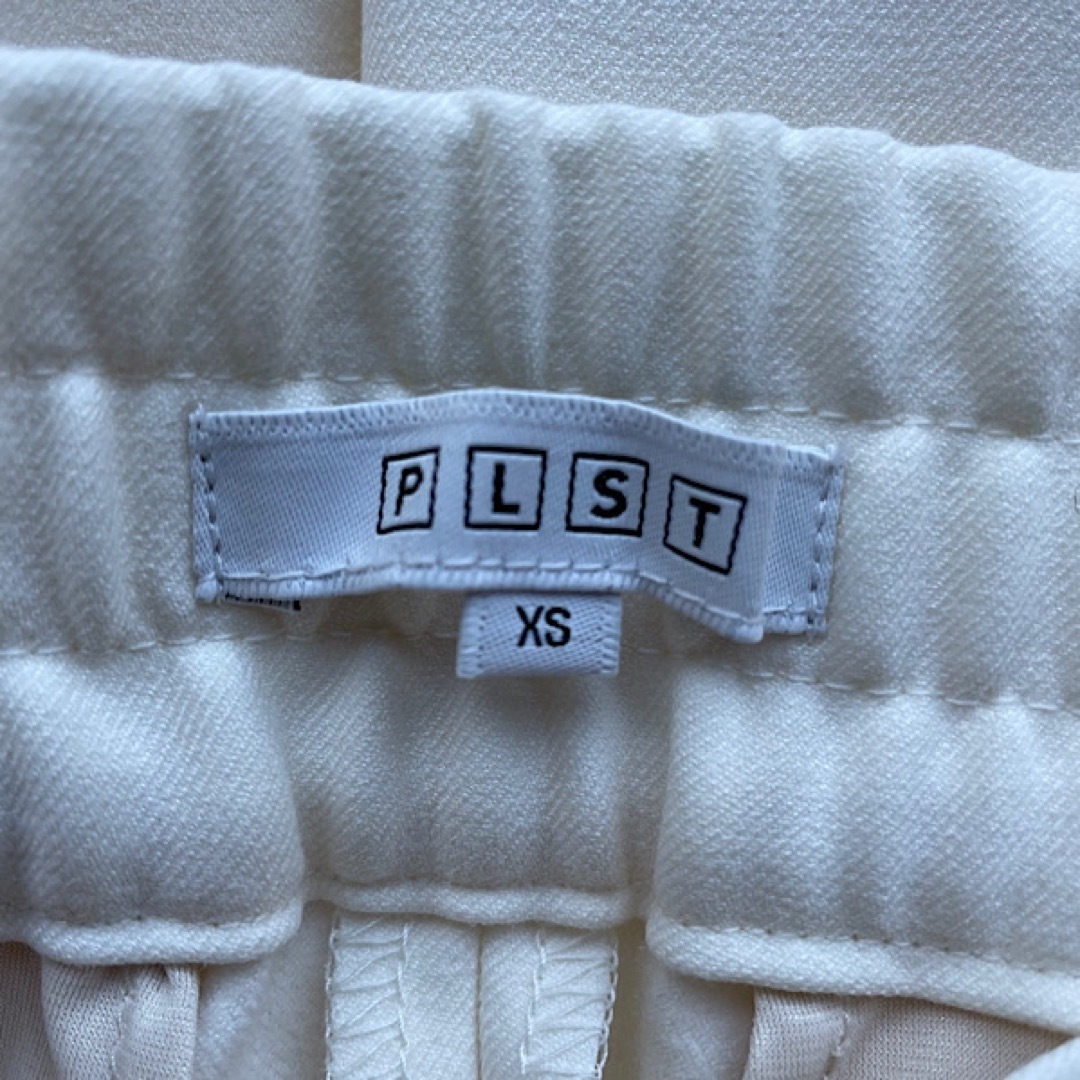 PLST(プラステ)の美品　PLST プラステ　ワイドパンツ　オフホワイト　白　XS レディースのパンツ(カジュアルパンツ)の商品写真