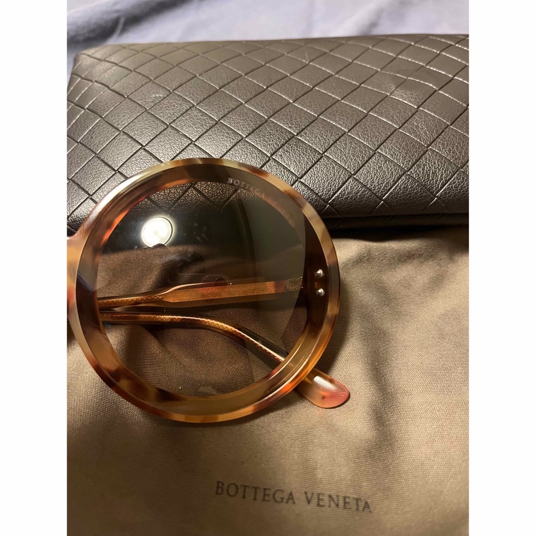 Bottega Veneta(ボッテガヴェネタ)のボッテガヴェネタ　サングラス レディースのファッション小物(サングラス/メガネ)の商品写真