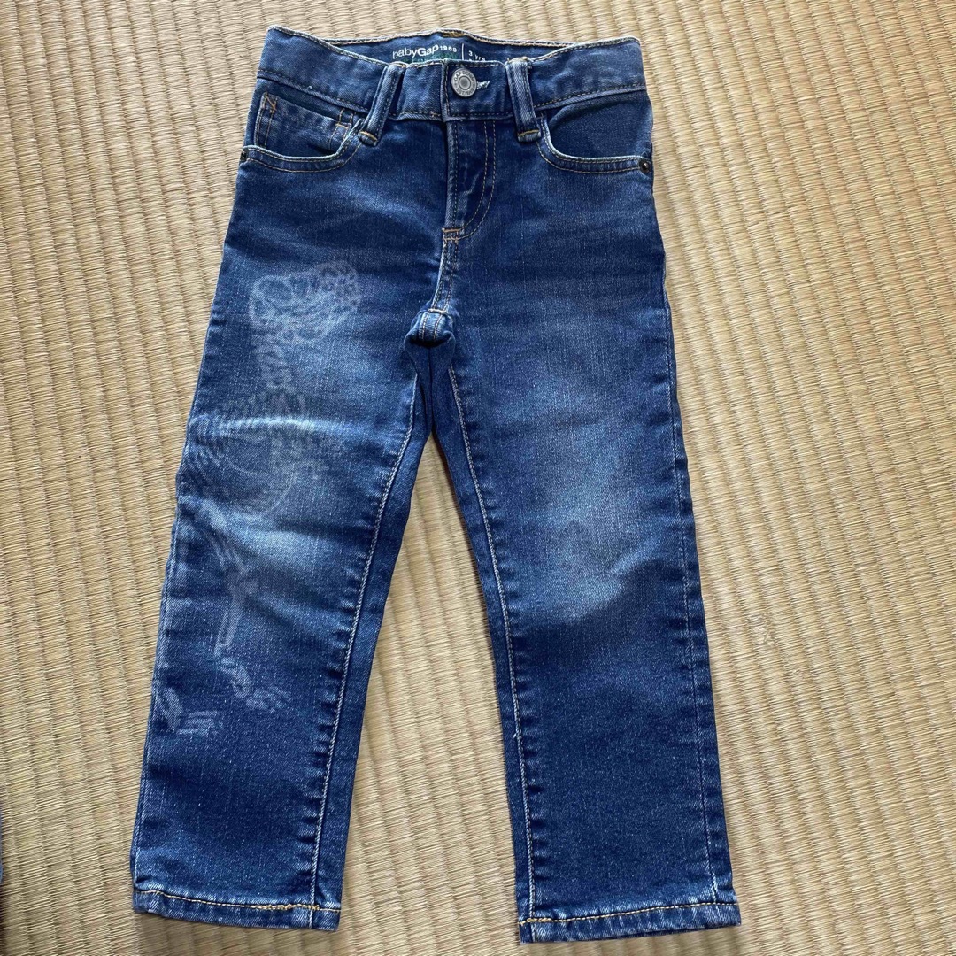 GAP Kids(ギャップキッズ)のGAP 恐竜プリントデニム キッズ/ベビー/マタニティのキッズ服女の子用(90cm~)(パンツ/スパッツ)の商品写真