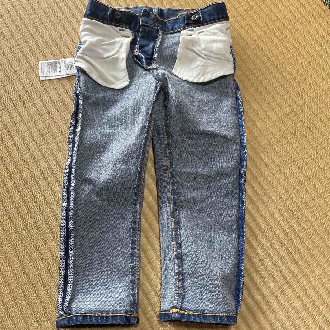 GAP Kids(ギャップキッズ)のGAP 恐竜プリントデニム キッズ/ベビー/マタニティのキッズ服女の子用(90cm~)(パンツ/スパッツ)の商品写真