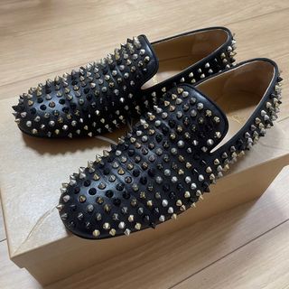 クリスチャンルブタン(Christian Louboutin)のChristian Louboutin ローラーボーイ　スタッズスリッポン(スリッポン/モカシン)