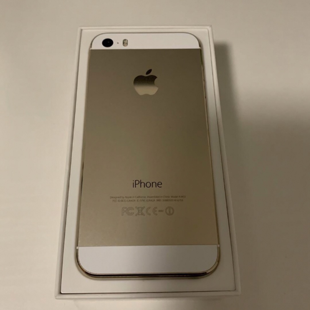 iPhone 5s Gold 16 GB Softbank スマホ/家電/カメラのスマートフォン/携帯電話(スマートフォン本体)の商品写真