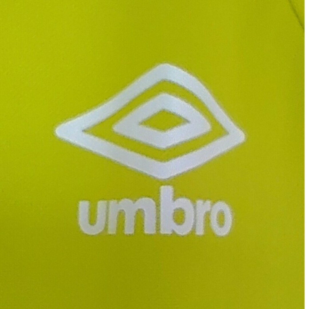 UMBRO(アンブロ)のUMBRO　アンブロのトレーニングウェア　レディースM スポーツ/アウトドアのランニング(ウェア)の商品写真