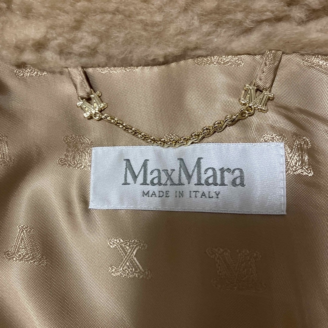 Max Mara(マックスマーラ)の★★★様専用　マックスマーラ　テディベア　ケープ　ポンチョ レディースのジャケット/アウター(ポンチョ)の商品写真