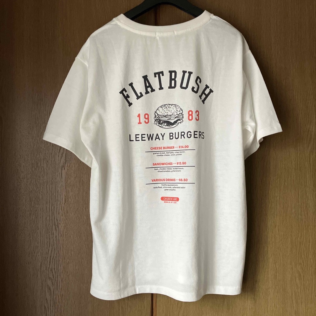 LEPSIM(レプシィム)の新品　レプシィム   ロゴTシャツ レディースのトップス(Tシャツ(半袖/袖なし))の商品写真