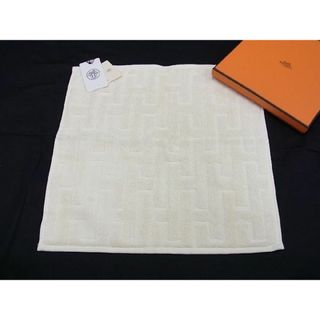 エルメス(Hermes)の■新品■未使用■ HERMES エルメス ステアーズ コットン100％ ハンドタオル ハンカチ レディース メンズ アイボリー系 AQ7424 (その他)