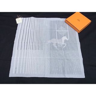 エルメス(Hermes)の■新品■未使用■ HERMES エルメス コットン100％ ホース 馬 ハンカチ ハンカチーフ メンズ レディース グレー系×ホワイト系 BE5835 (その他)