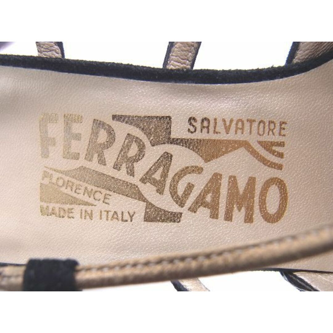 Salvatore Ferragamo(サルヴァトーレフェラガモ)のSalvatore Ferragamo フェラガモ スエード サンダル ミュール ヒール サイズ6 1/2(約24cm) 靴 シューズ ブラック系 DD2800 レディースの靴/シューズ(ハイヒール/パンプス)の商品写真