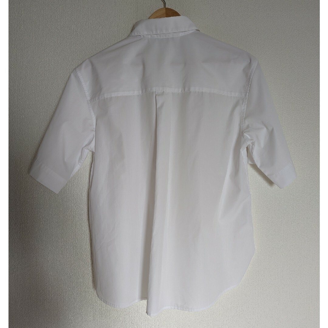 UNIQLO(ユニクロ)のJW Anderson◎リラックスシャツ レディースのトップス(シャツ/ブラウス(半袖/袖なし))の商品写真
