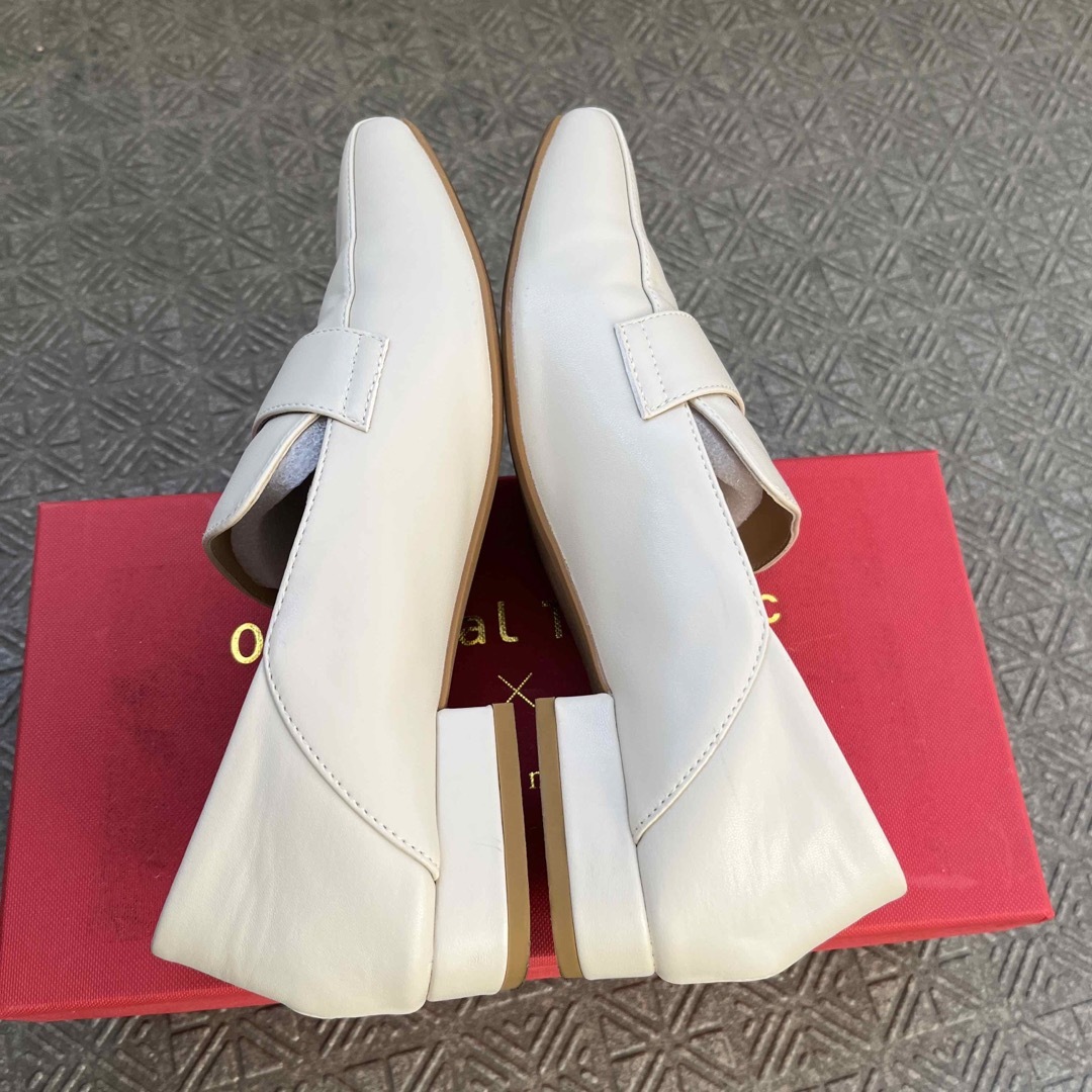 ORiental TRaffic(オリエンタルトラフィック)のローファー オリエンタルトラフィック バブーシュ 白系 レディースの靴/シューズ(ローファー/革靴)の商品写真