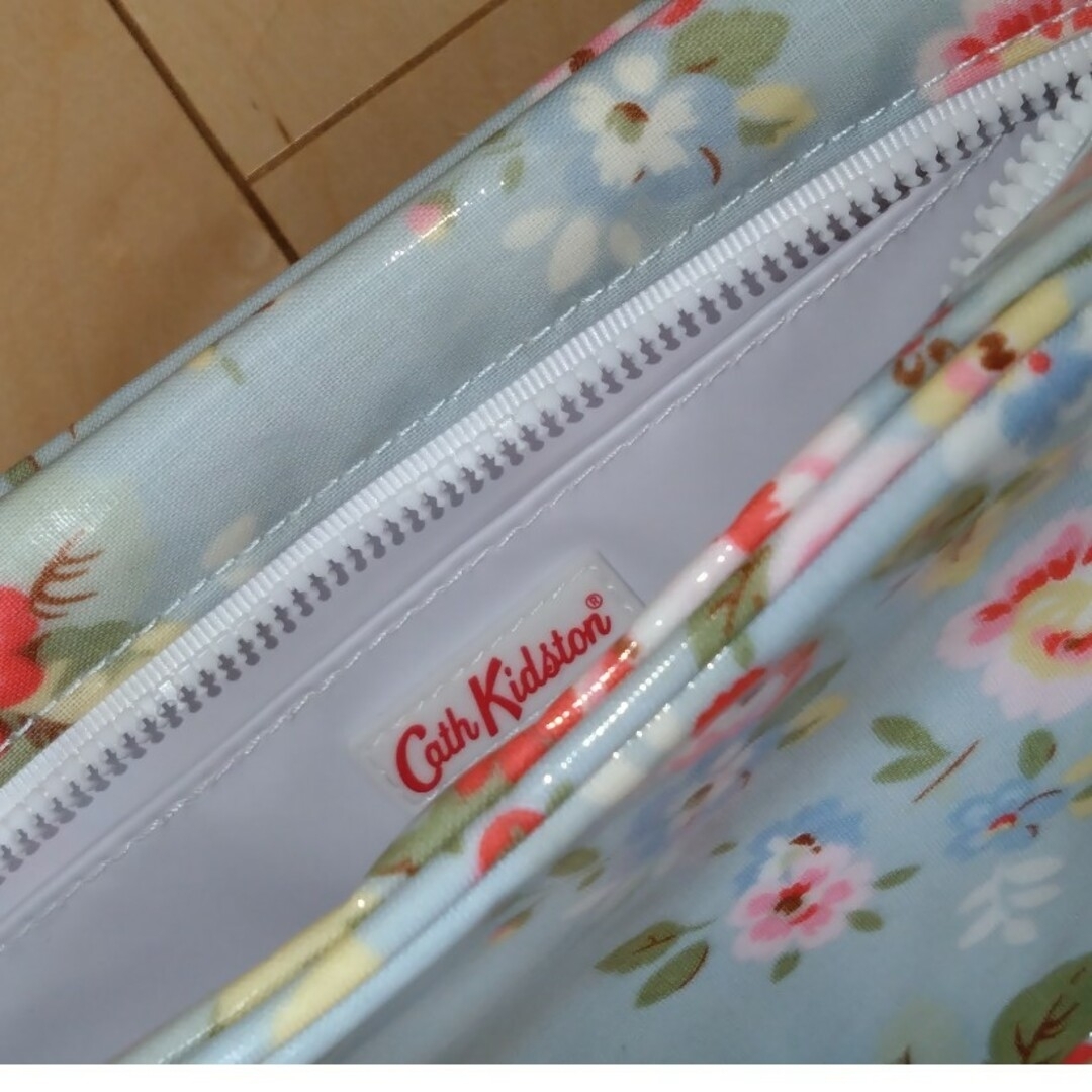 Cath Kidston(キャスキッドソン)の訳あり新品　ポーチ　キャスキッドソン レディースのファッション小物(ポーチ)の商品写真