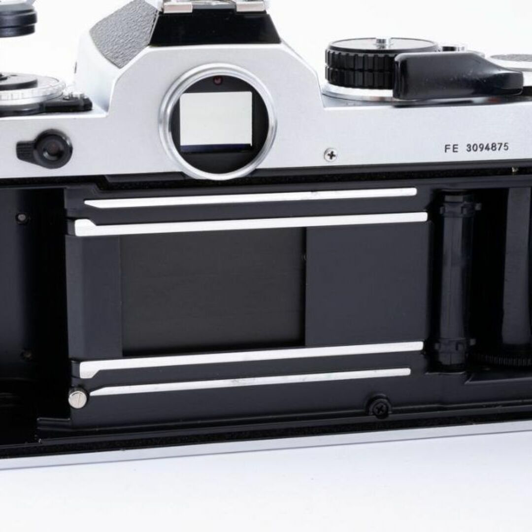 美品 NIKON　FE シルバー　 フィルムカメラ　モルト新品交換済　Y976