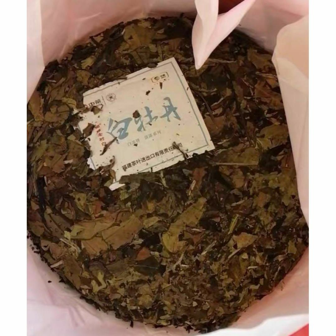 中茶牌　有名ブランド中国茶　台湾茶　白茶　白牡丹　餅茶３３０ｇ　プレゼント付き 食品/飲料/酒の飲料(茶)の商品写真