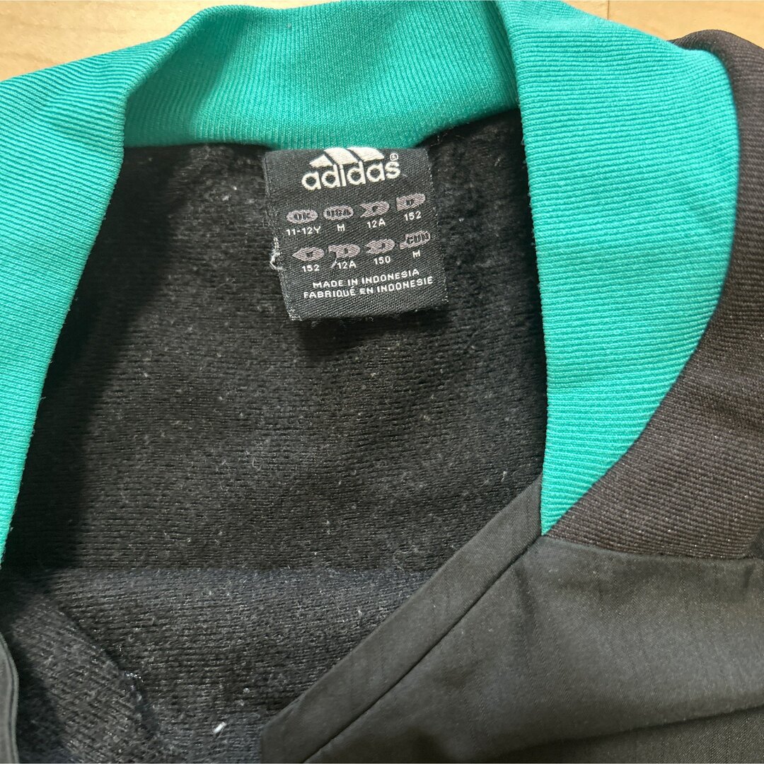 adidas(アディダス)のadidas ウィンドブレーカー　150 キッズ/ベビー/マタニティのキッズ服男の子用(90cm~)(ジャケット/上着)の商品写真