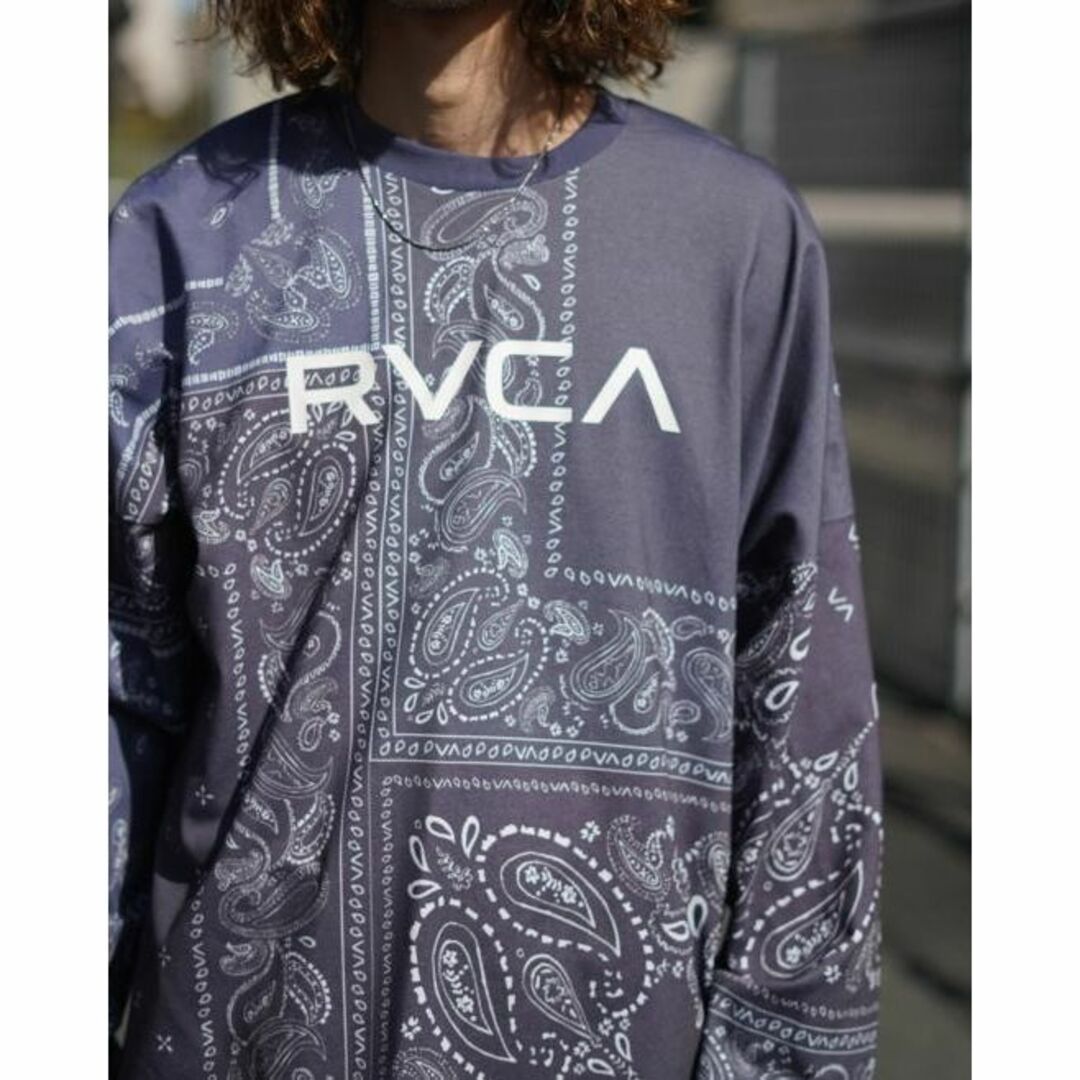 RVCA(ルーカ)の【完売品】RVCA  BANDANA柄 ロングスリーブＴシャツ　XL　NAVY メンズのトップス(Tシャツ/カットソー(七分/長袖))の商品写真