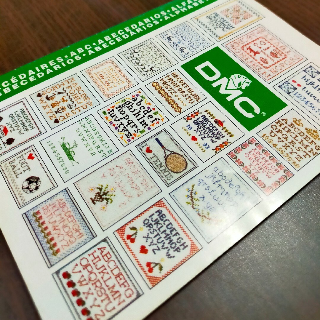 DMC 刺繍図案 エンタメ/ホビーの本(洋書)の商品写真
