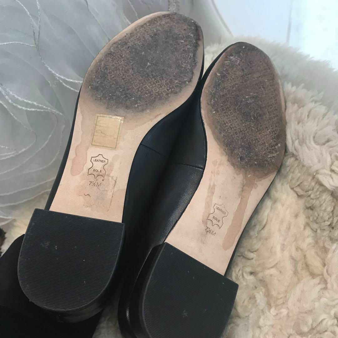 Tory Burch(トリーバーチ)の☆美品☆TORY BURCH　パンプス　ローヒール　ロゴ　レザー　黒　ゴールド レディースの靴/シューズ(ハイヒール/パンプス)の商品写真