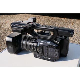 パナソニック(Panasonic)のAG-UX90 panasonic 1インチセンサー　４Kビデオカメラ(ビデオカメラ)