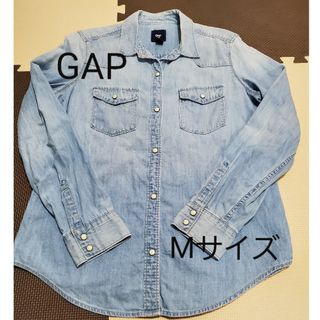 ギャップ(GAP)のGAP　トップス　シャツ　デニム　Mサイズ(シャツ/ブラウス(長袖/七分))