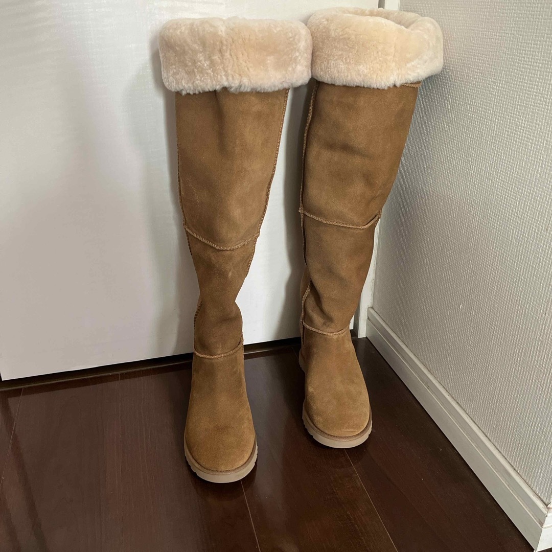 UGG(アグ)のUGG ニーハイブーツ　23.5cm レディースの靴/シューズ(ブーツ)の商品写真