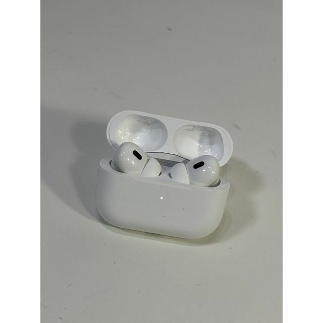 Apple AirPods PRO 第二世代 イヤホン イヤフォン (P16