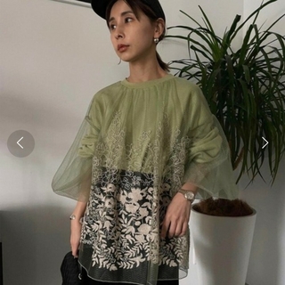 LULA TULLE EMBROIDERY SWEAT TOPS試着のみ