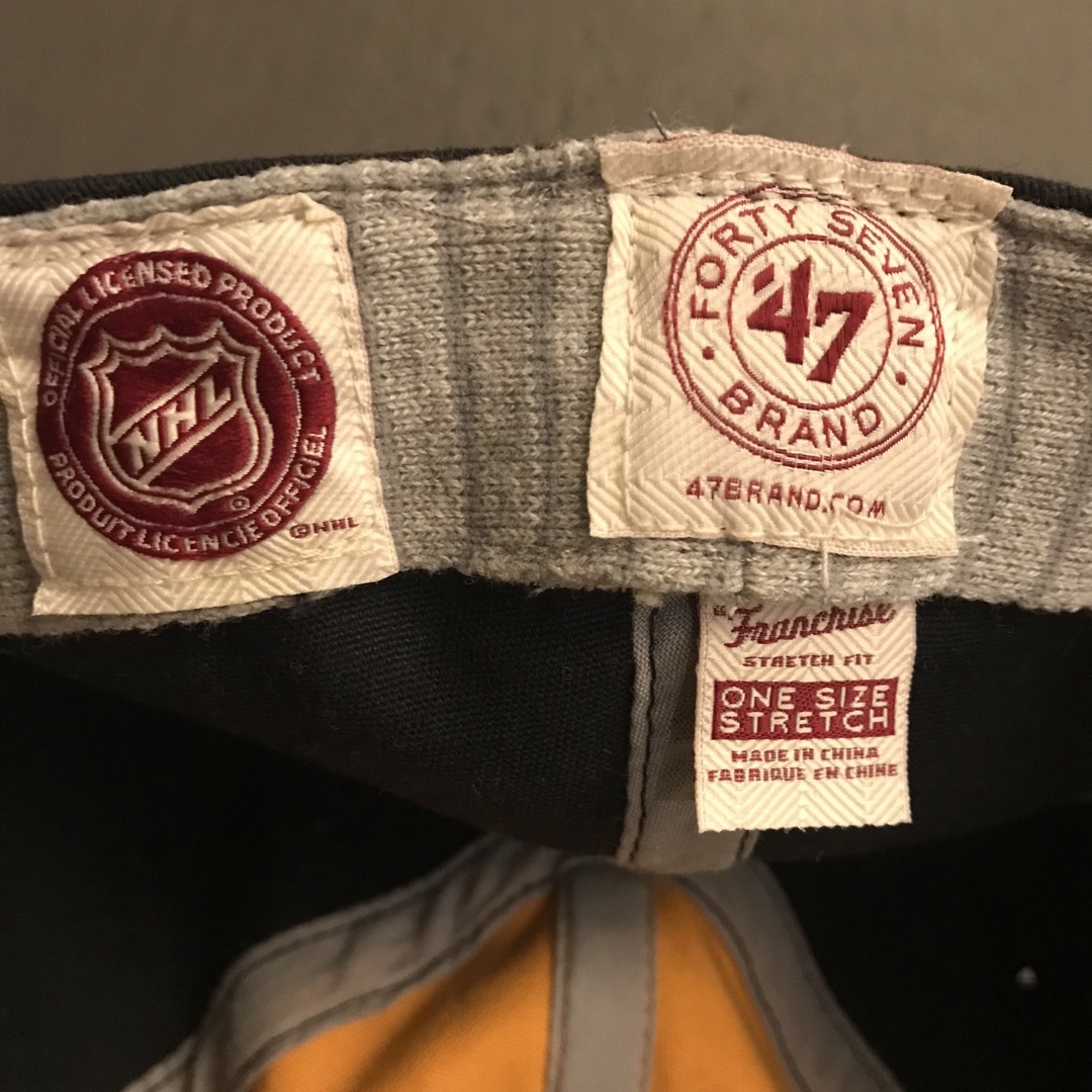 47 Brand(フォーティセブン)の未使用Tag付き　NHLボストン ブルーインズ 2tone color Cap メンズの帽子(キャップ)の商品写真