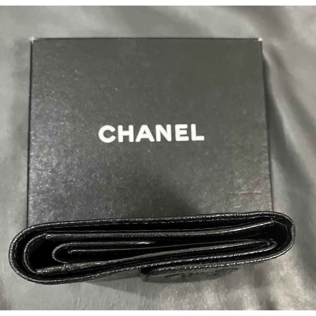 CHANEL(シャネル)のシャネル CHANEL シャネル  二つ折り財布 キャビアスキン CC 型押し レディースのファッション小物(財布)の商品写真