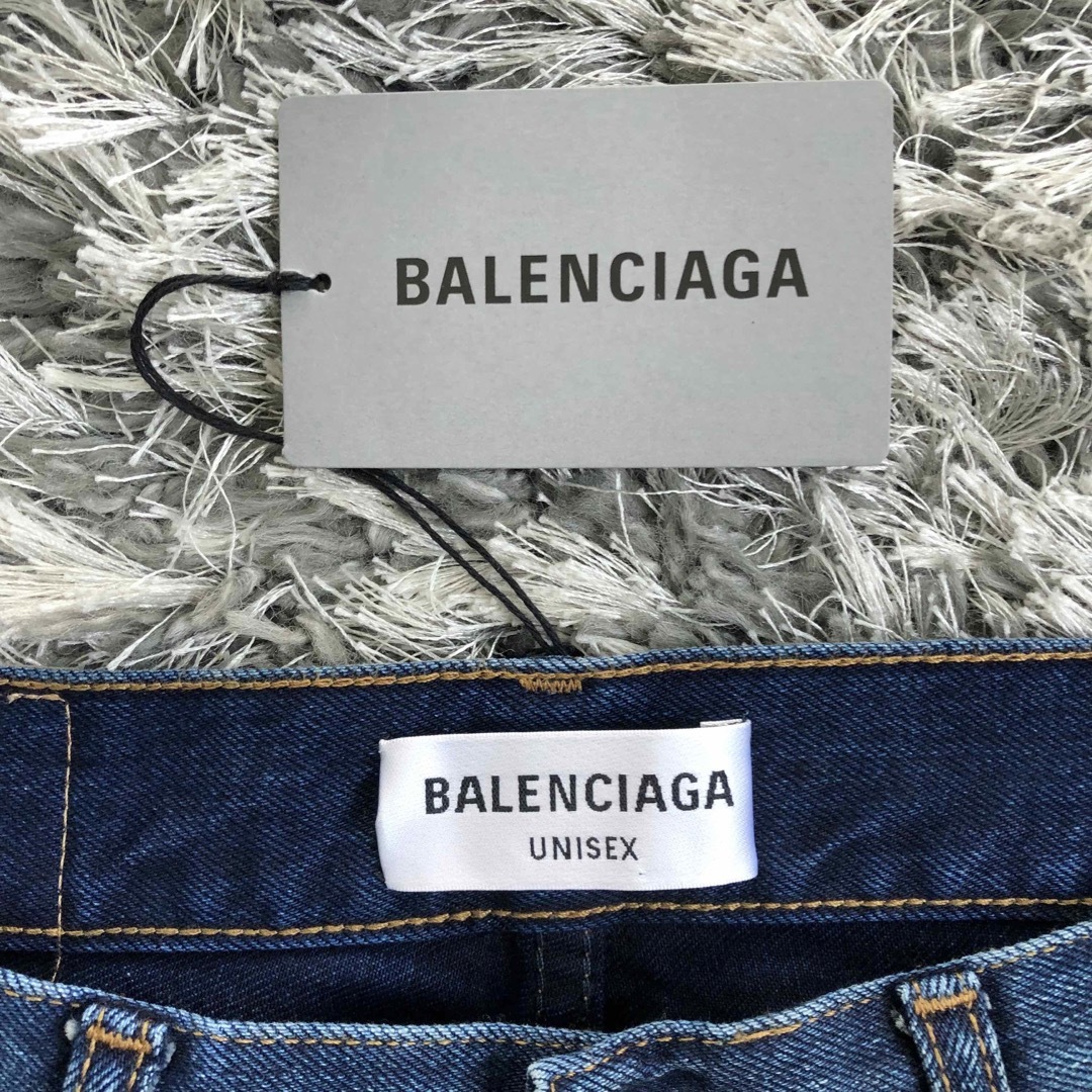 Balenciaga(バレンシアガ)の再値下 Balenciaga バレンシアガ ジャケット　ヴェトモン レディースのパンツ(デニム/ジーンズ)の商品写真