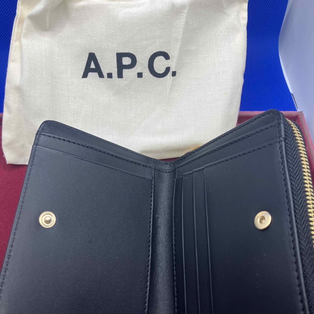 【明日まで】A.P.C.  二つ折り財布 ブラック　コンパクト財布　新品