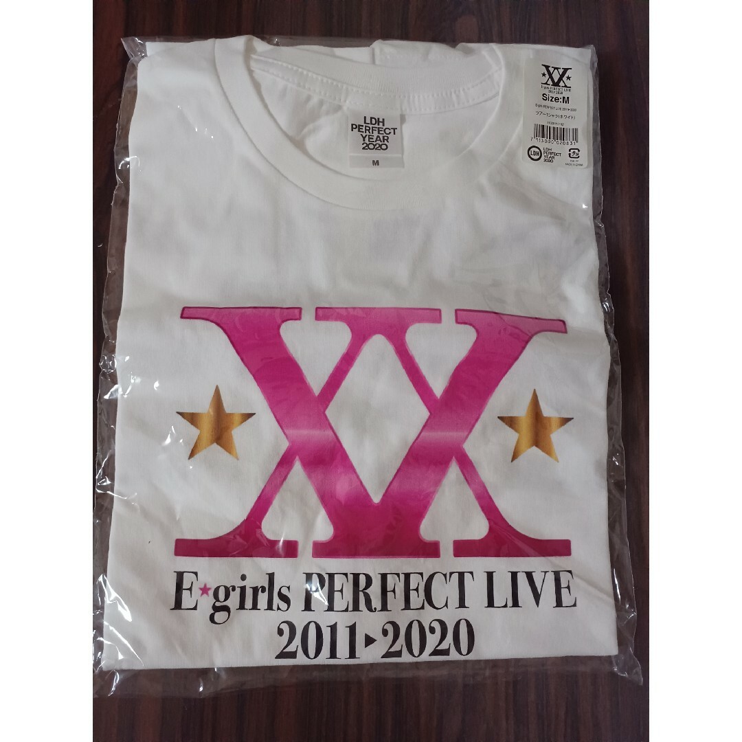 E-girls(イーガールズ)のE-girls ツアーTシャツ エンタメ/ホビーのタレントグッズ(ミュージシャン)の商品写真