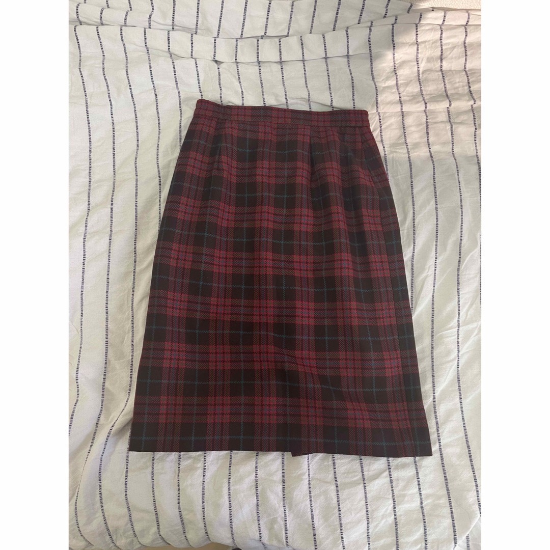 チェックスカート赤　ブラウン　ブルー レディースのスカート(ひざ丈スカート)の商品写真
