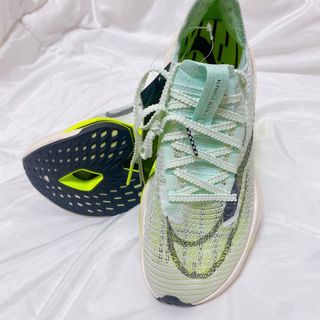 ナイキ(NIKE)のNIKE エアズーム アルファフライ ネクスト%2 22.5cm(陸上競技)