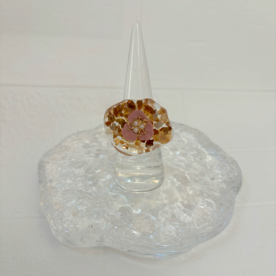 お花リング（ピンク） ハンドメイドのアクセサリー(リング)の商品写真
