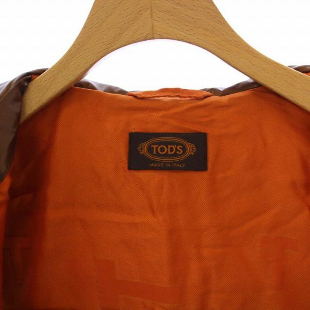 TOD'S(トッズ)のトッズ ダウンベスト アウター ジップアップ ハイネック 38 S 茶 ブラウン レディースのジャケット/アウター(ダウンベスト)の商品写真