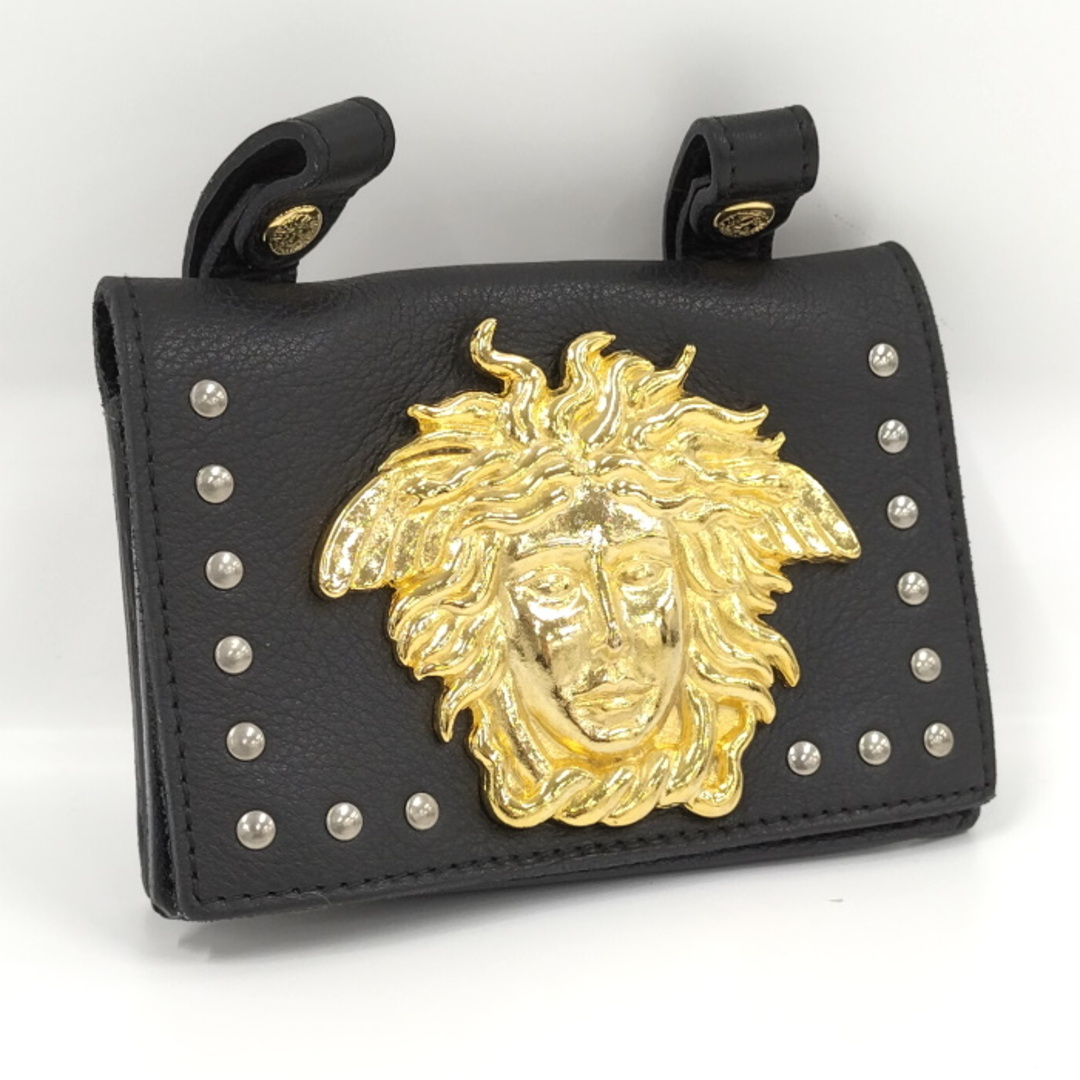 VERSACE(ヴェルサーチ)のGianni Versace ウエストポーチ メデューサ スタッズ レザー レディースのバッグ(ボディバッグ/ウエストポーチ)の商品写真