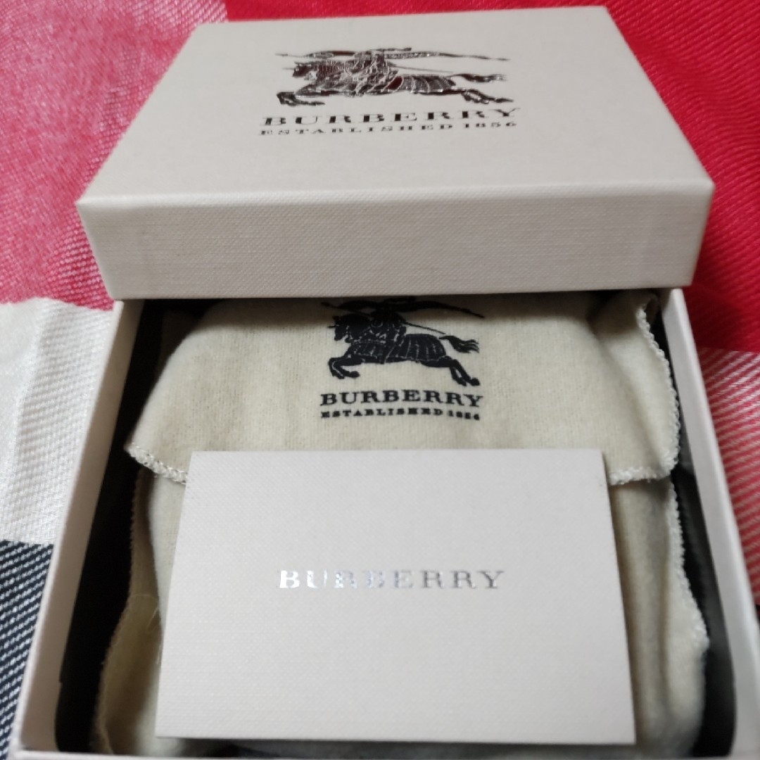 BURBERRY(バーバリー)の未使用☆　BURBERRY　コインケース レディースのファッション小物(コインケース)の商品写真