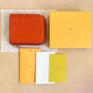 美品　ITTI  ショルダーバッグ　牛革　スマホ　サコッシュ　ネックレス