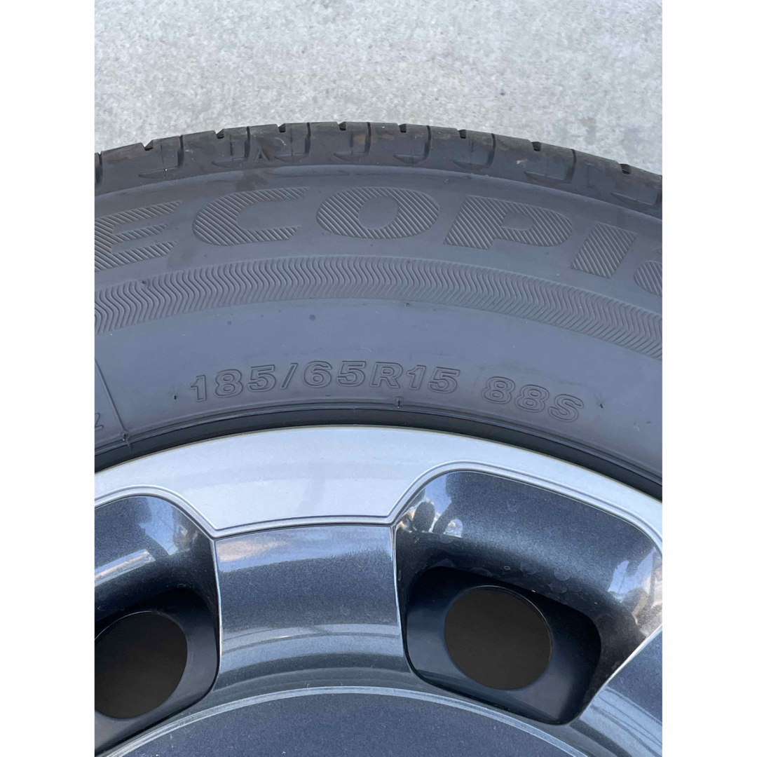 新型シエンタ 新車外し タイヤ、ホイール、カバー、ナット、袋 パンク予備ガリ傷に