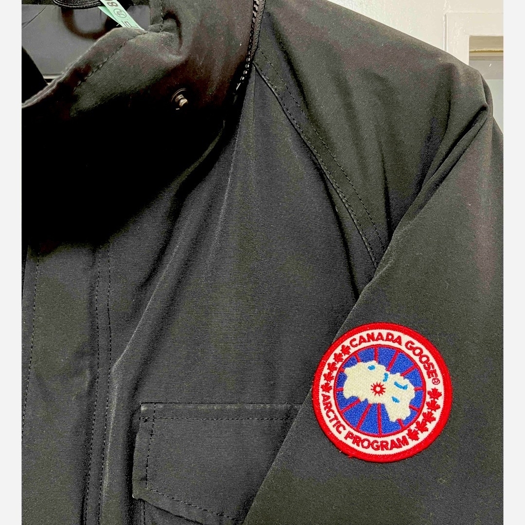 CANADA GOOSE(カナダグース)のカナダグース　ダウンジャケット メンズのジャケット/アウター(ダウンジャケット)の商品写真