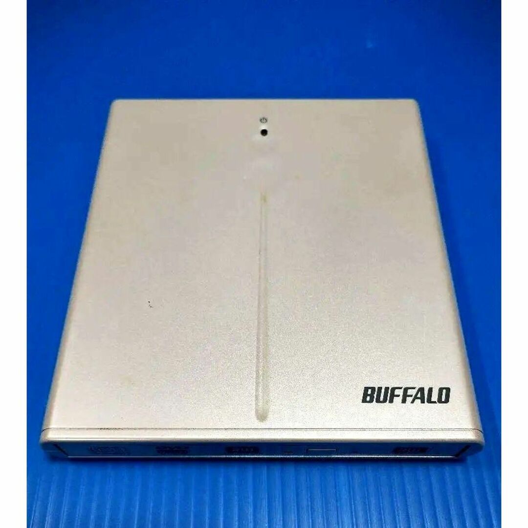 Buffalo(バッファロー)の♦BUFFALO　外付けDVDドライブ　DVSM-P58U2/B-WH スマホ/家電/カメラのPC/タブレット(PC周辺機器)の商品写真