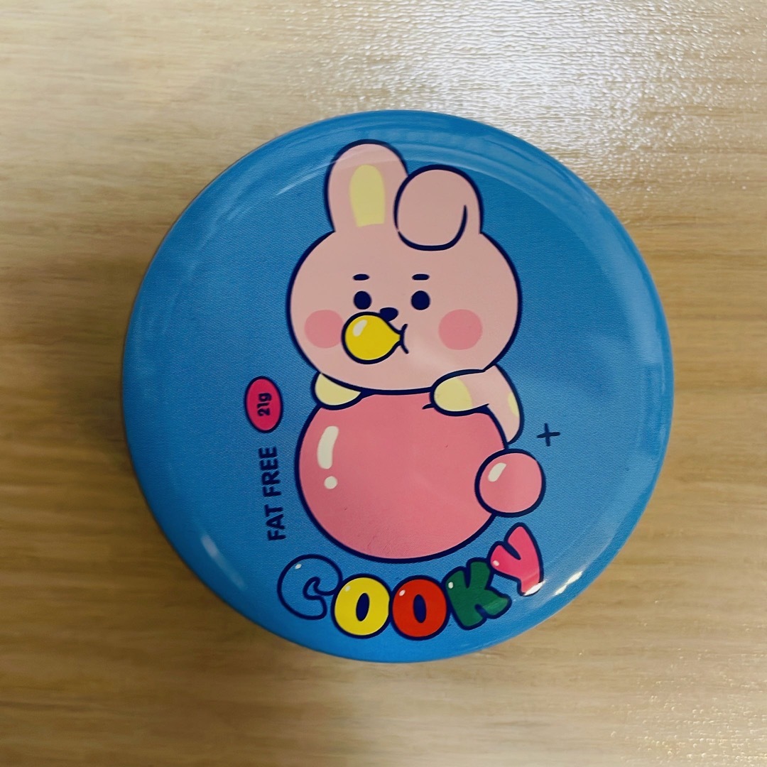 BT21(ビーティーイシビル)のBT21 プチキャン COOKY エンタメ/ホビーのタレントグッズ(アイドルグッズ)の商品写真