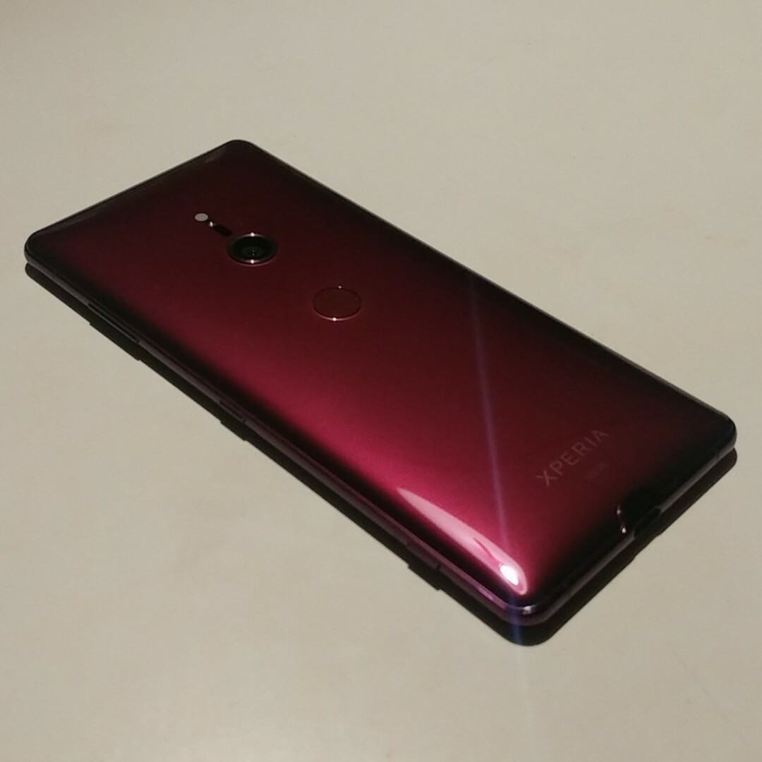 Xperia(エクスペリア)のau Xperia XZ3 SOV39 レッド 本体のみ スマホ/家電/カメラのスマートフォン/携帯電話(スマートフォン本体)の商品写真