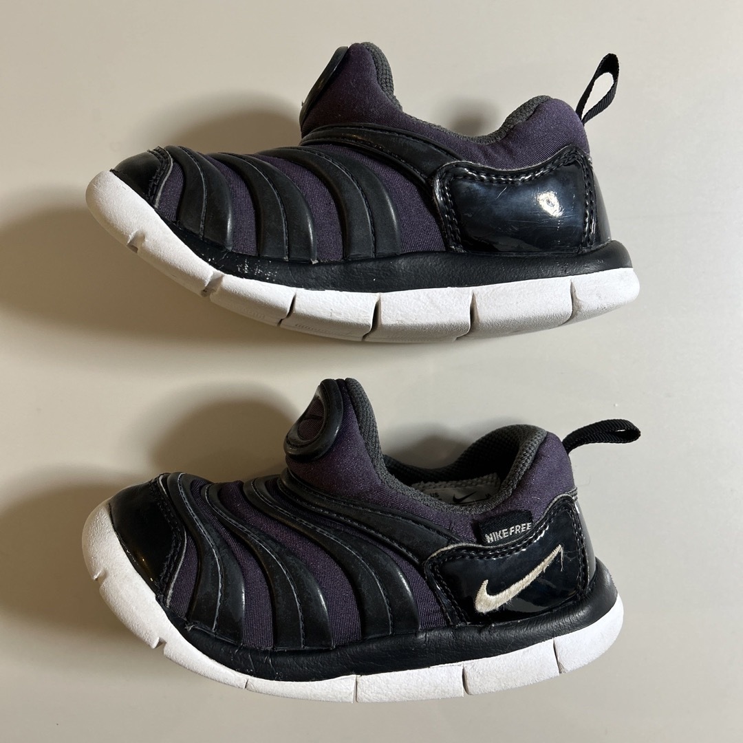 NIKE(ナイキ)のNIKE ダイナモ　キッズ　15㎝ キッズ/ベビー/マタニティのキッズ靴/シューズ(15cm~)(スニーカー)の商品写真