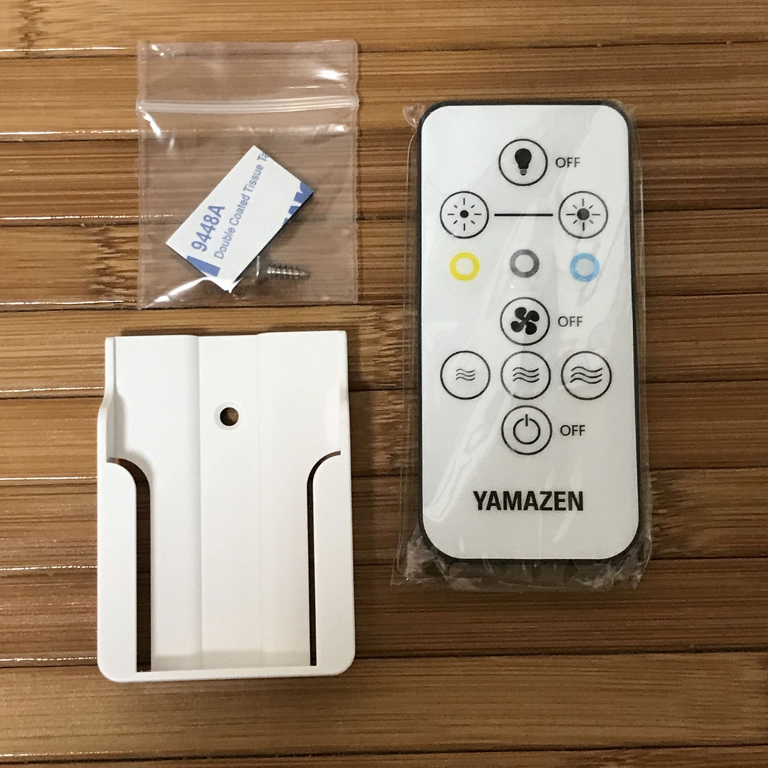 山善(ヤマゼン)の【ほぼ未使用】YAMAZEN導光板 FAN付きLEDミニライトDFLC-60VR インテリア/住まい/日用品のライト/照明/LED(天井照明)の商品写真