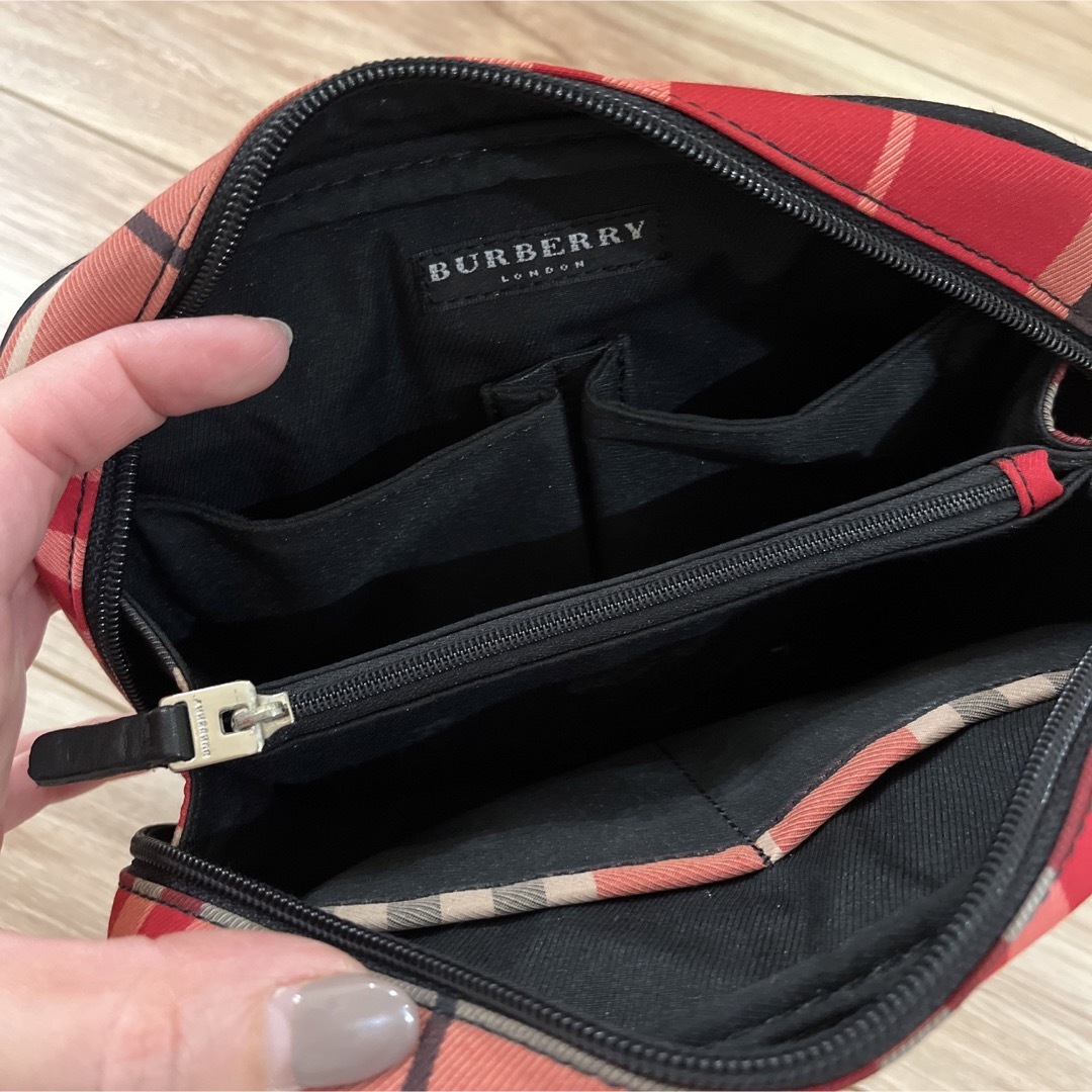 BURBERRY(バーバリー)のバーバリーロンドン ポーチ バニティ クラッチ ノバチェック  その他のその他(その他)の商品写真