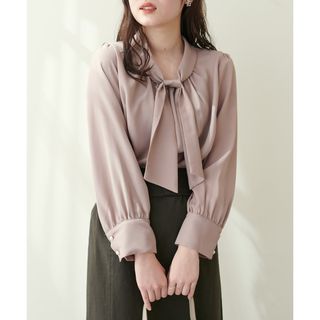 ナチュラルクチュール(natural couture)のナチュラルクチュール 袖口パールノット結びボータイブラウス ブラウス トップス(シャツ/ブラウス(長袖/七分))