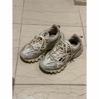 バレンシアガ(Balenciaga)のBalenciaga track 38 ホワイト(スニーカー)